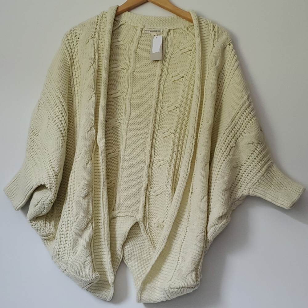 Poof Excellence Medium Short Sleeve Cardigan